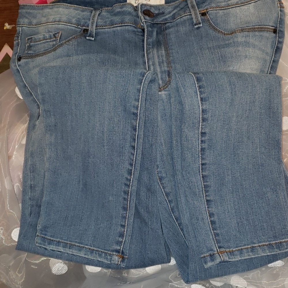 Jessica Simpson Kiss me 😘 super skinny jeans - Picture 5 of 6